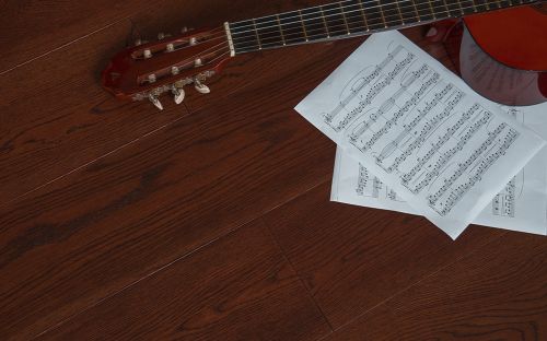 Amber Wood yantarnaya