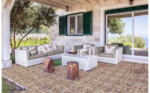 Belani Эдинбург