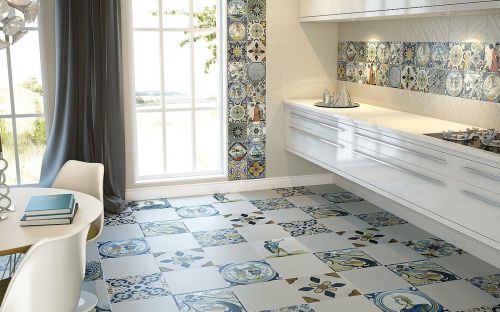Monopole Antique